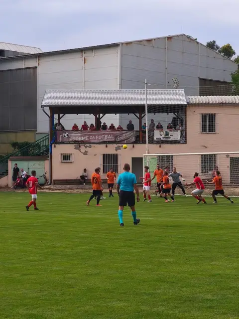Moravské Bránice – Zastávka „B“ 2:1 (1:1) — fotka 25