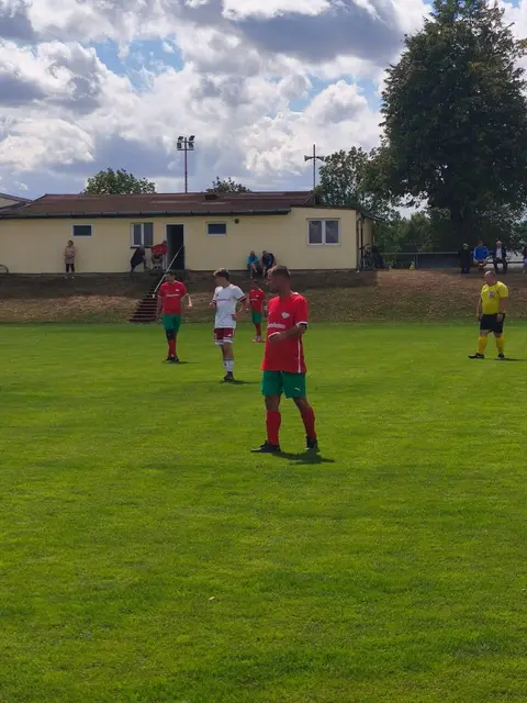 Zbraslav „B“ – Moravské Bránice 0:2 (0:1) — fotka 18