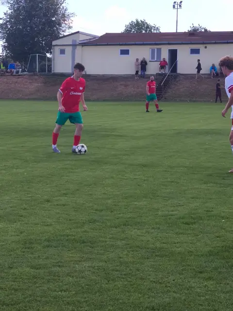 Zbraslav „B“ – Moravské Bránice 0:2 (0:1) — fotka 21