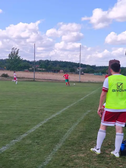 Zbraslav „B“ – Moravské Bránice 0:2 (0:1) — fotka 25