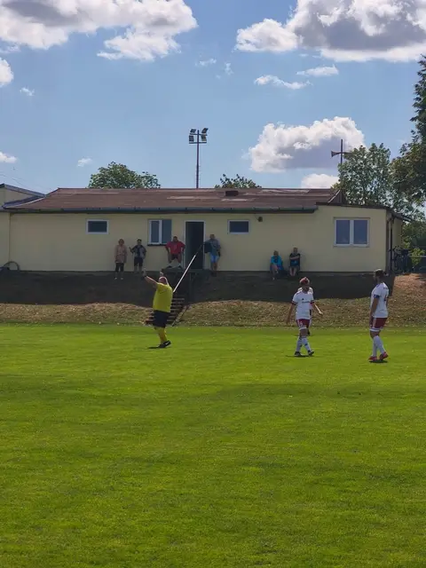 Zbraslav „B“ – Moravské Bránice 0:2 (0:1) — fotka 32
