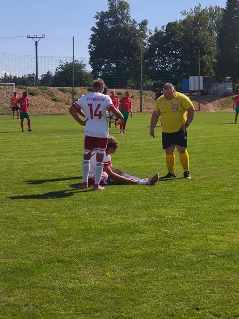 Zbraslav „B“ – Moravské Bránice 0:2 (0:1) — fotka 35