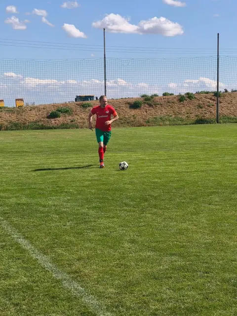 Zbraslav „B“ – Moravské Bránice 0:2 (0:1) — fotka 41