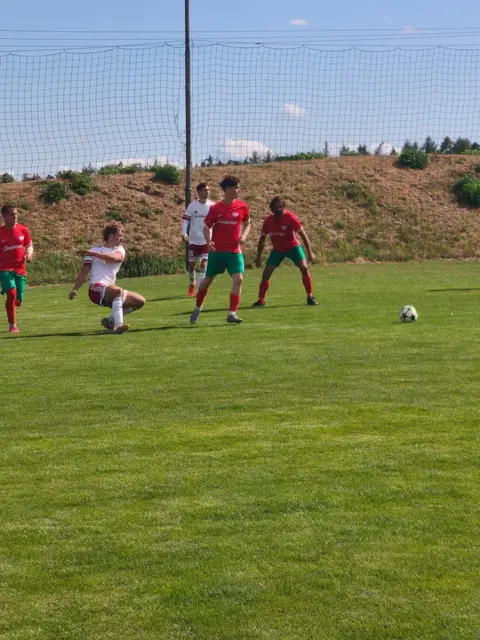 Zbraslav „B“ – Moravské Bránice 0:2 (0:1) — fotka 53
