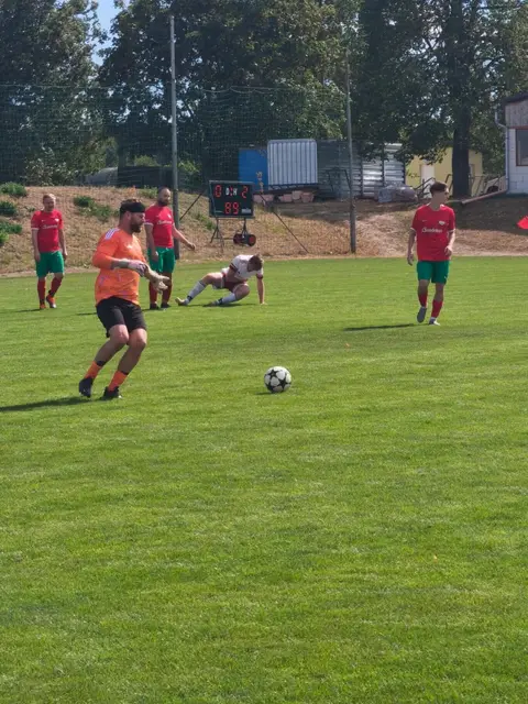 Zbraslav „B“ – Moravské Bránice 0:2 (0:1) — fotka 54